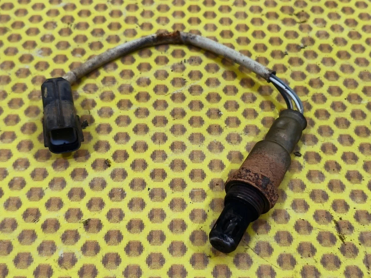 Датчик кислорода нижний Nissan Patrol 2013 226A0EN21A Y62 VQ56VD, правый