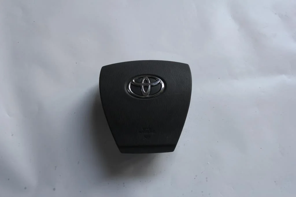 Б.у. подушка безопасности водителя TOYOTA PRIUS ZVW30