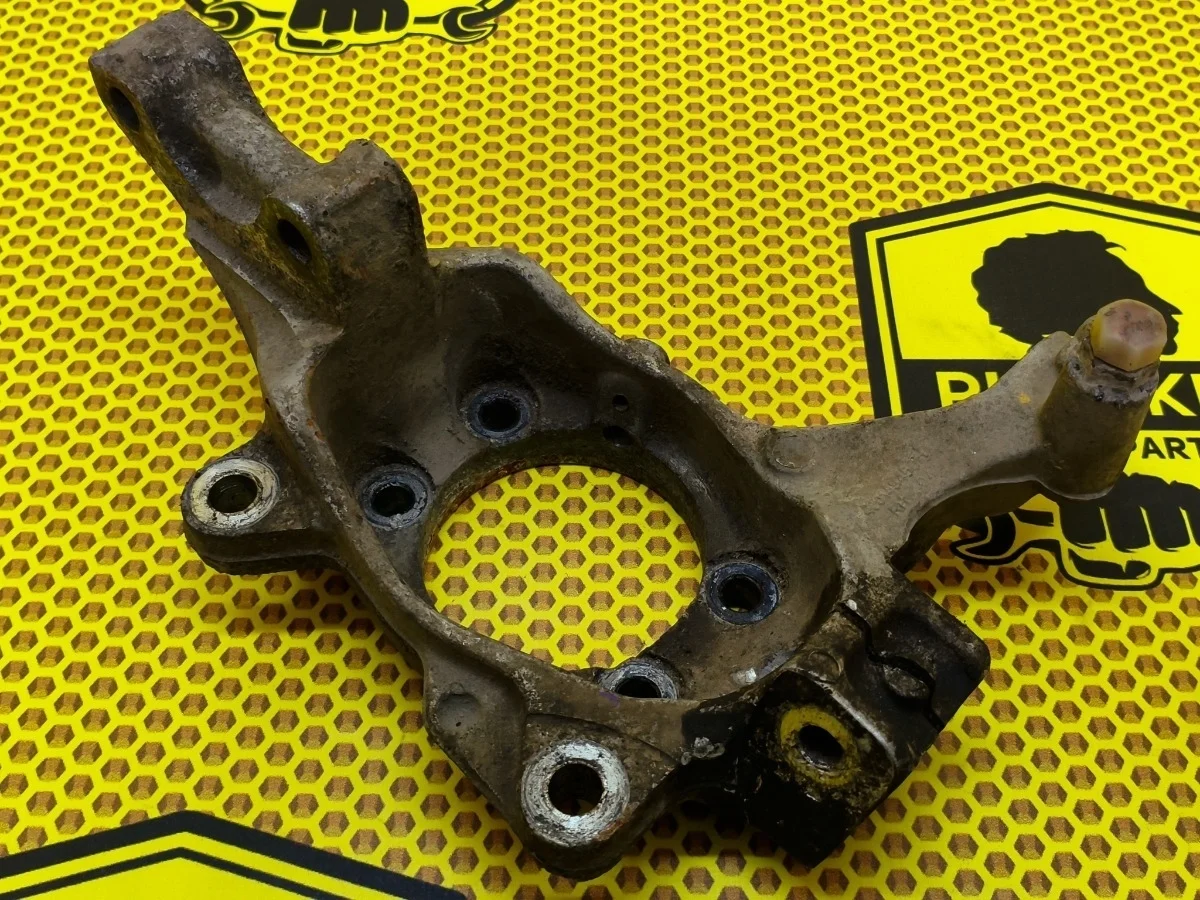 Кулак поворотный Nissan Pathfinder 2015 400143JA1A R52 VQ35DE, передний правый