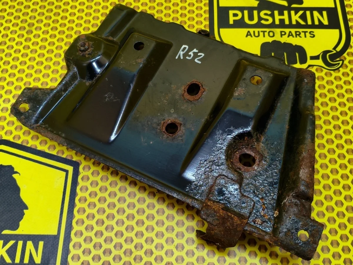 Площадка аккумулятора Nissan Pathfinder 2015 2442856L00 R52 VQ35DE