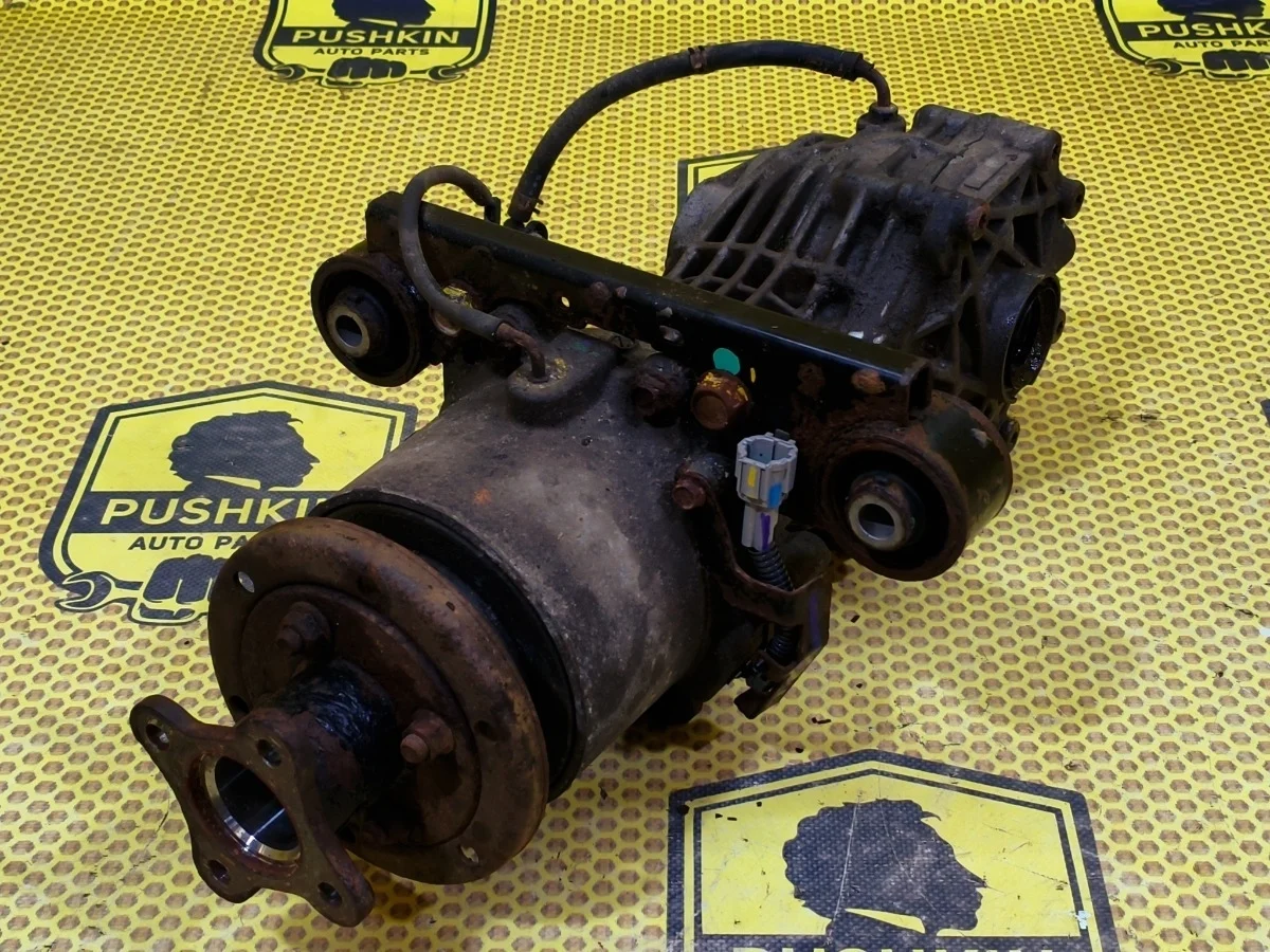 Редуктор заднего моста Nissan Pathfinder 2015 383003JA1A R52 VQ35DE