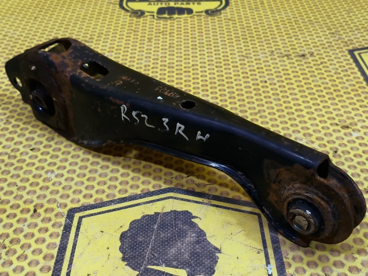 Рычаг поперечный нижний Nissan Pathfinder 2015 551A03JA0A R52 VQ35DE, задний правый