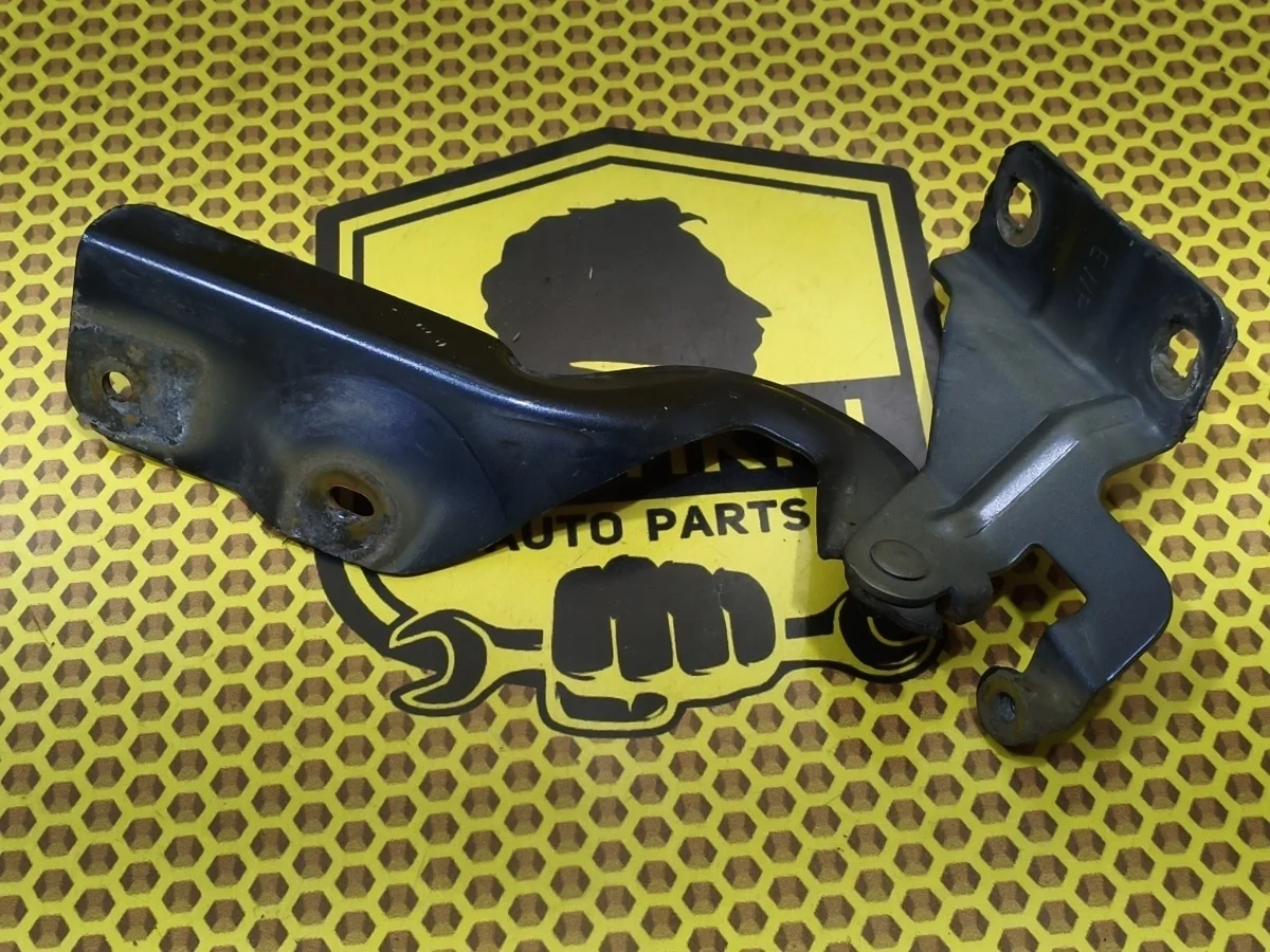 Петля капота Nissan Almera 2015 65400EW000 G15 K4M, правая