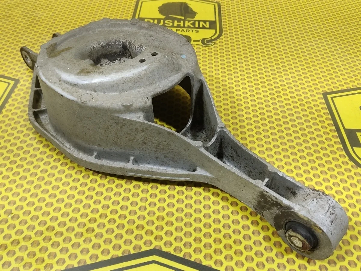 Рычаг нижний Nissan Teana 2012 551B0JA000 J32 VQ25DE, задний правый