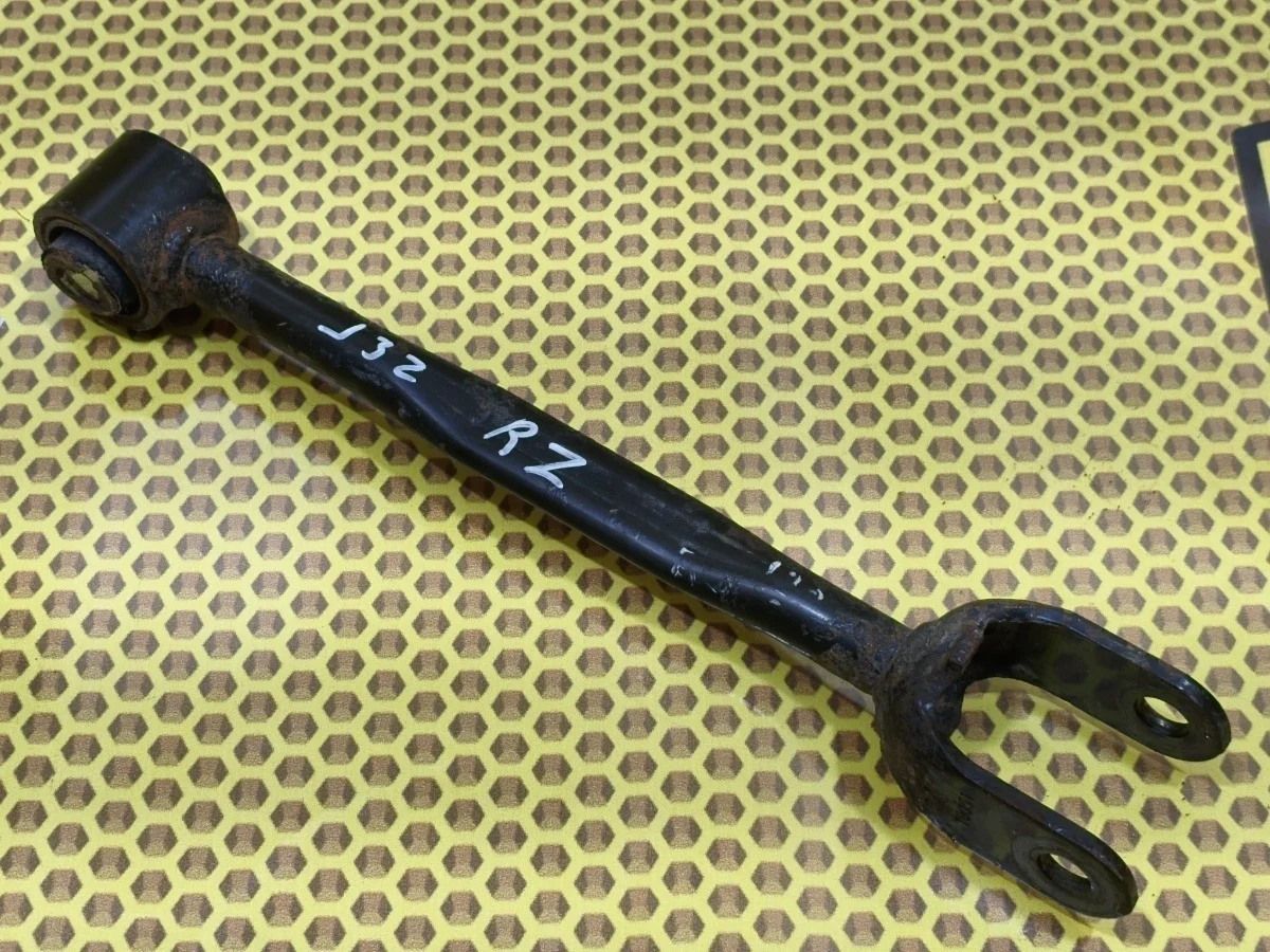 Рычаг поперечный Nissan Teana 2012 551A0JN00A J32 VQ25DE, задний правый