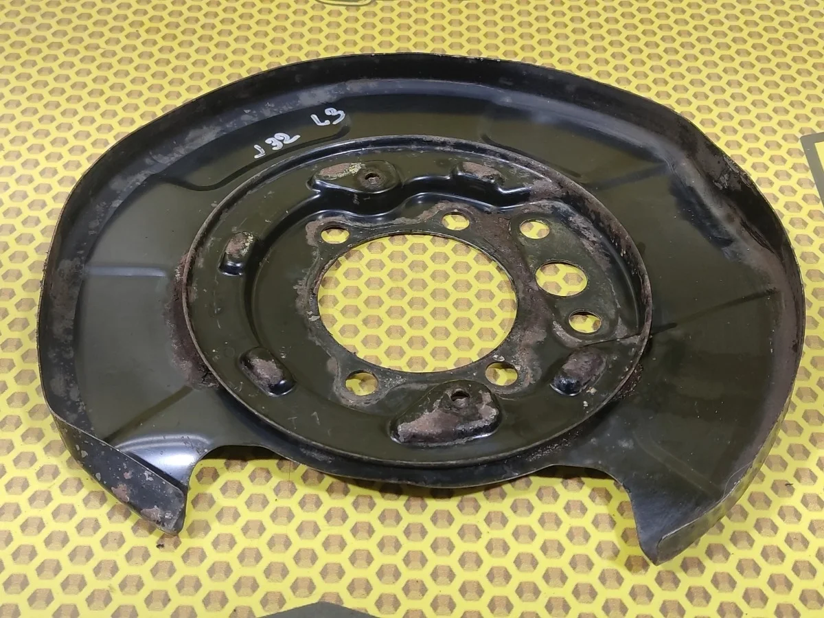 Щит тормозной Nissan Teana 2012 440109Y01B J32 VQ25DE, задний левый