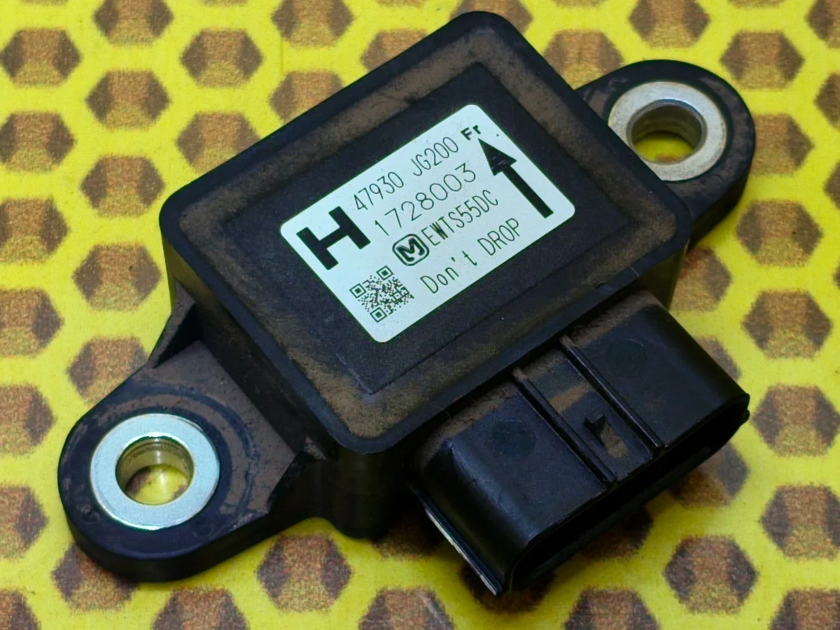 Датчик ускорения Nissan Juke 2011 47930JG200 F15 MR16DDT