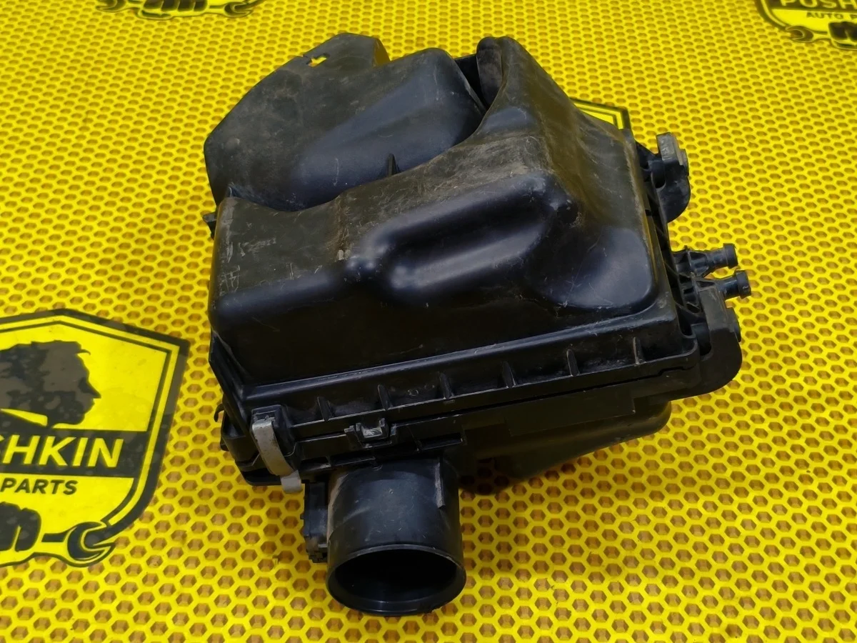 Корпус воздушного фильтра Nissan Juke 2011 165001KZ0A F15 MR16DDT
