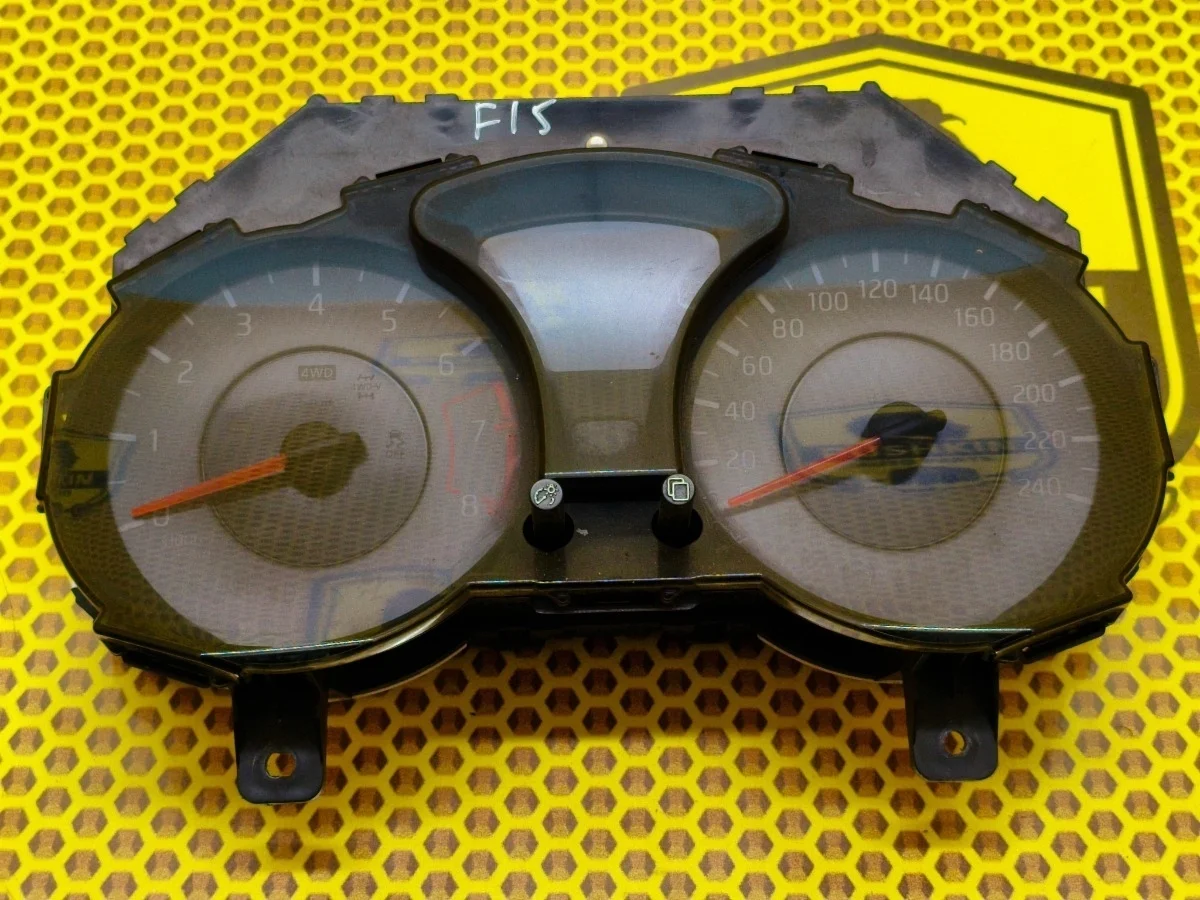 Панель приборов Nissan Juke 2011 248101KA0B F15 MR16DDT