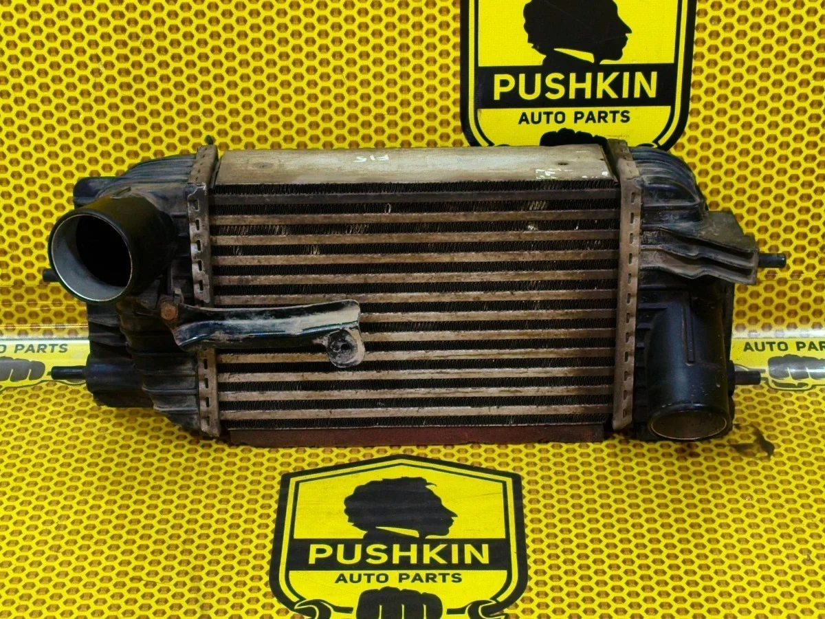 Радиатор интеркулера Nissan Juke 2011 144611KC0A F15 MR16DDT