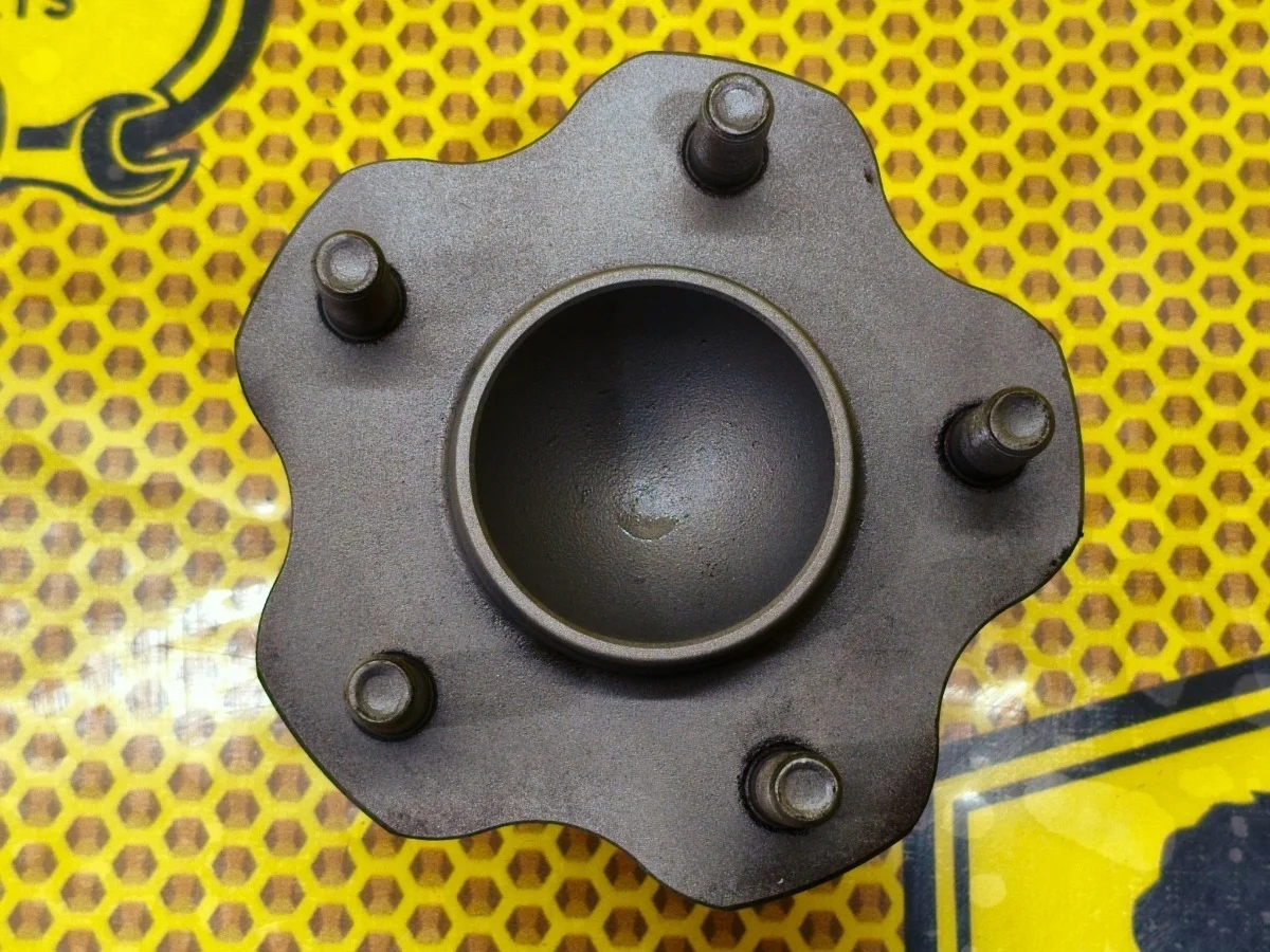 Ступица Nissan Juke 2011 432021KA0A F15 MR16DDT, задняя левая