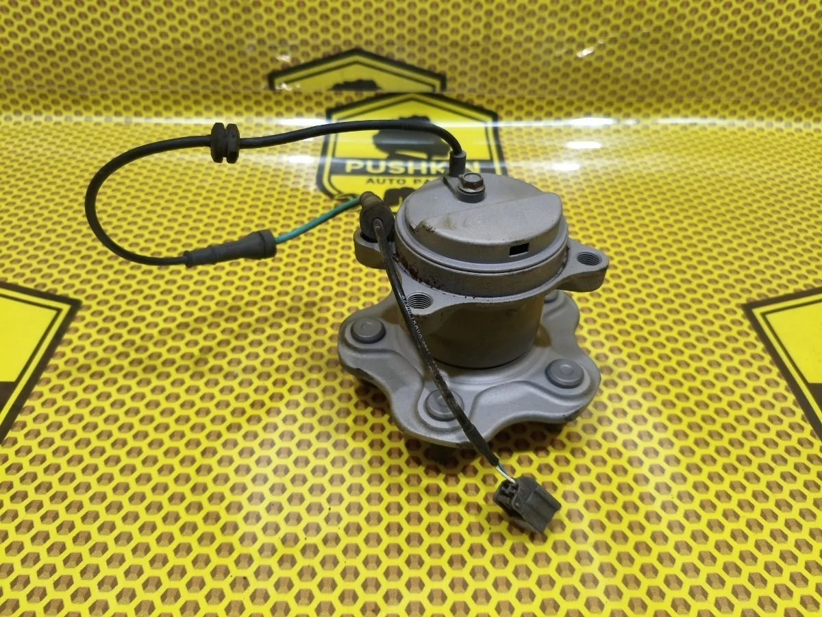 Ступица Nissan Juke 2014 432021KA0A F15 HR16DE, задняя левая