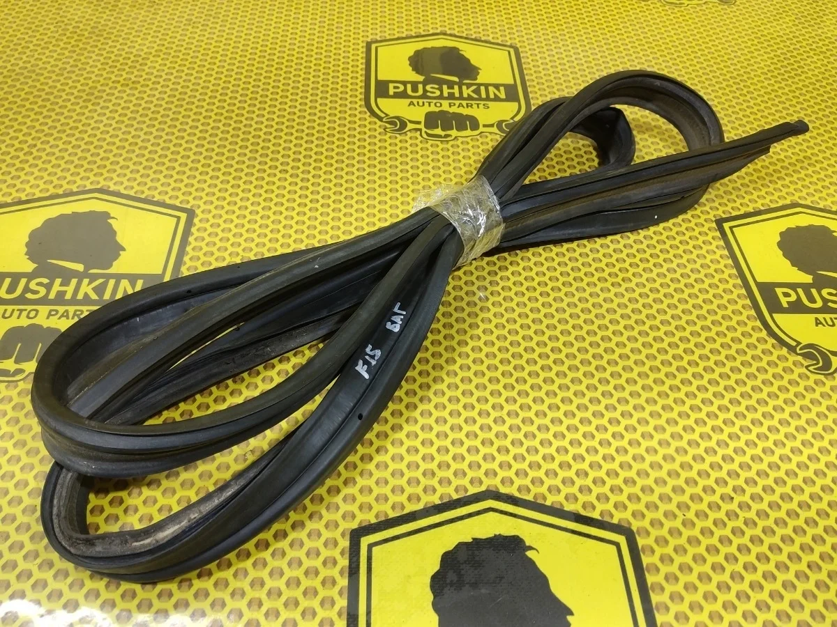 Уплотнитель багажника Nissan Juke 2014 908301KA0C F15 HR16DE
