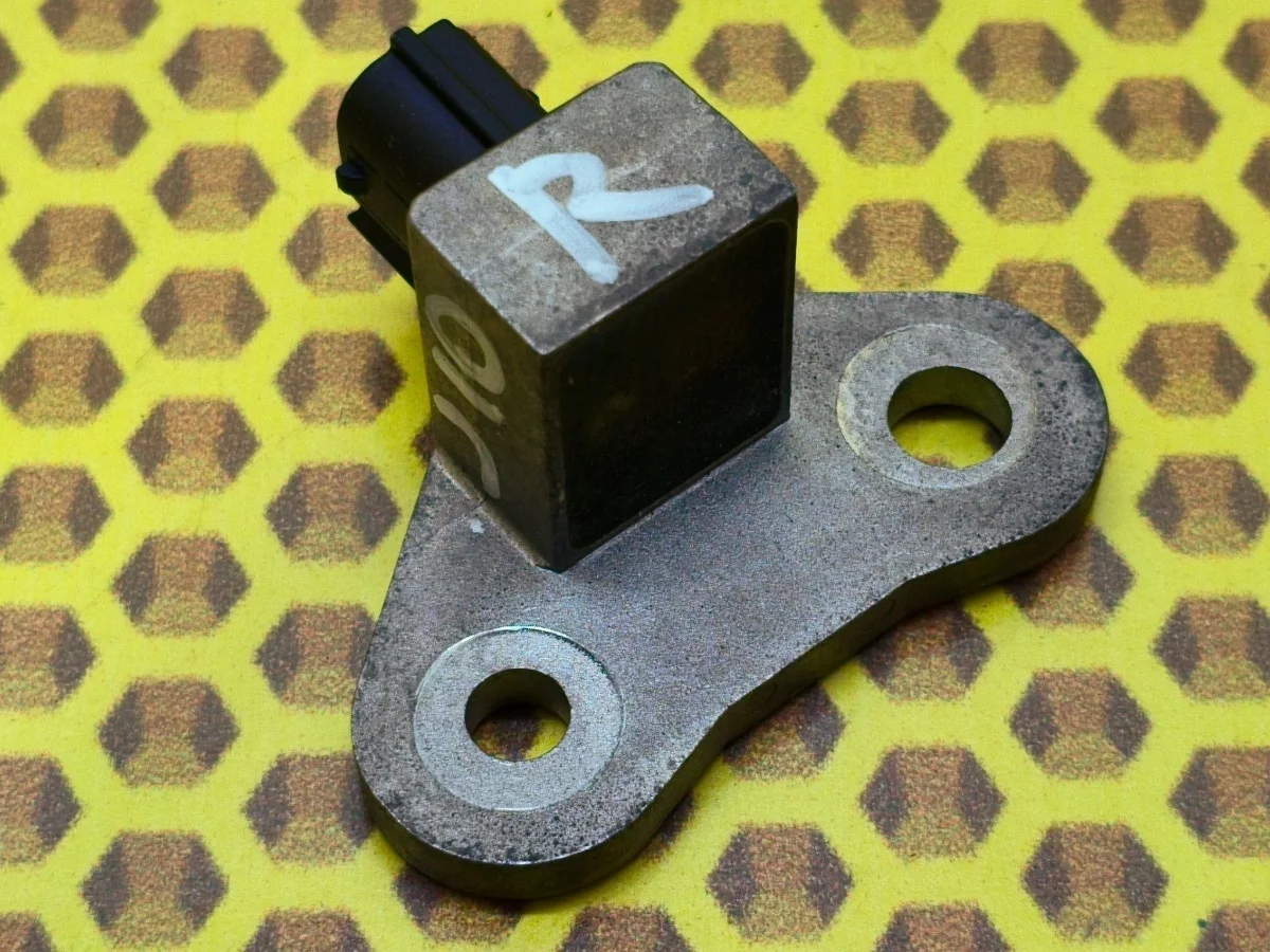 Датчик удара AIRBAG SRS Nissan Qashqai 2012 K88301GZ0A J10 HR16DE, правый