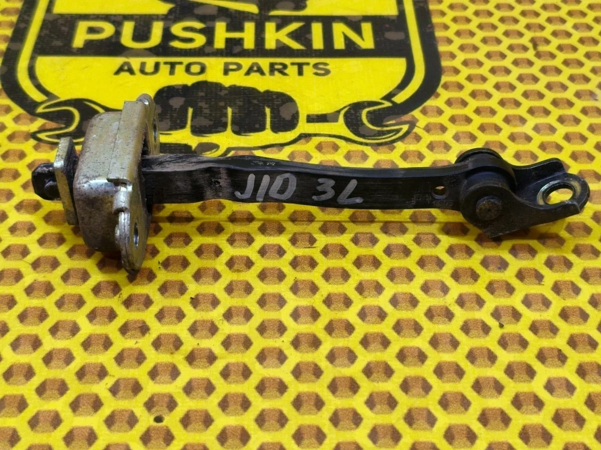 Ограничитель двери Nissan Qashqai 2012 82430JD000 J10 HR16DE, задний левый