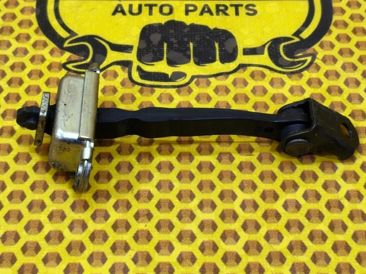 Ограничитель двери Nissan Qashqai 2012 80430JD000 J10 HR16DE, передний правый