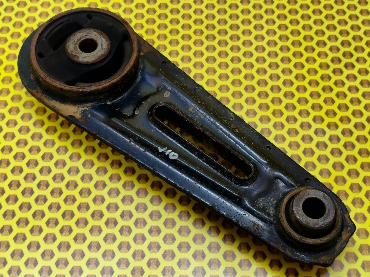 Опора двигателя Nissan Qashqai 2012 11360JD01B J10 HR16DE