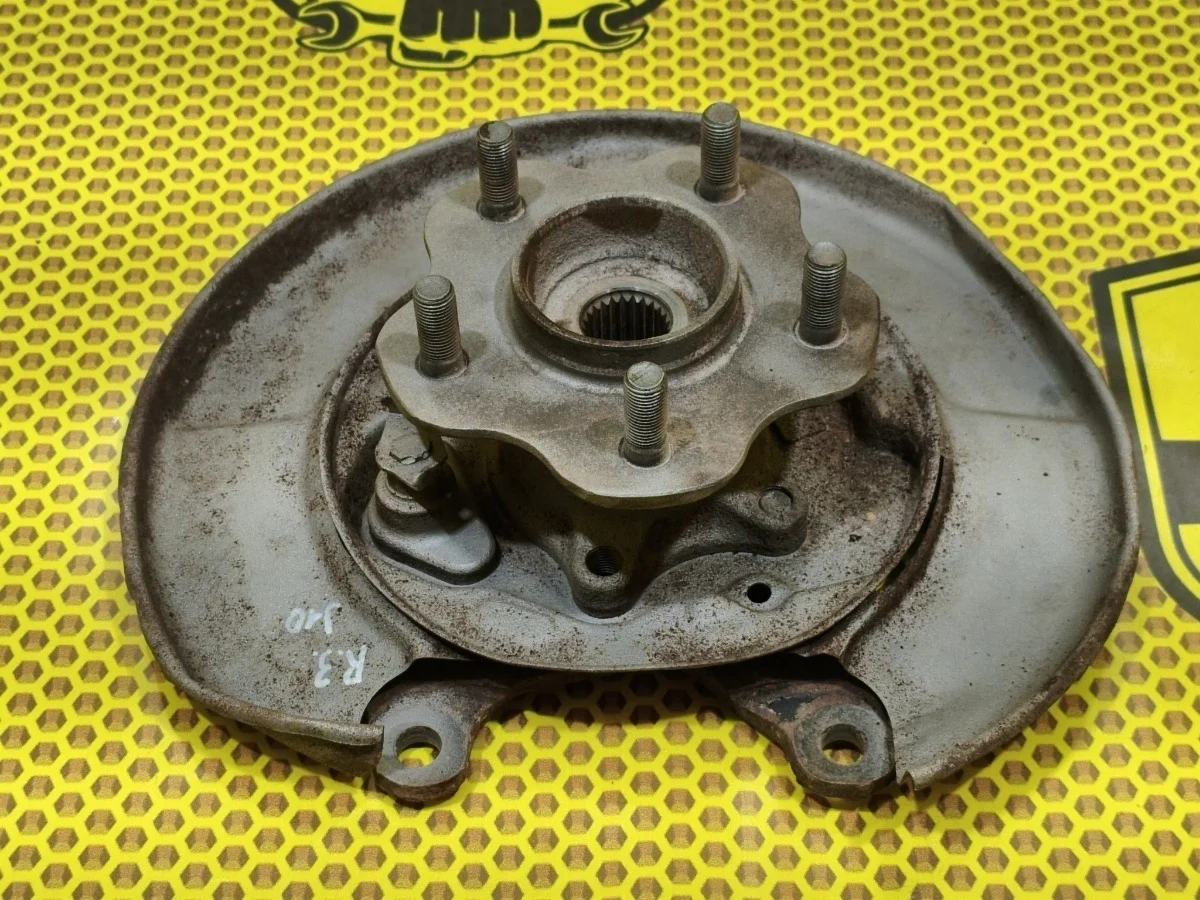 Кулак поворотный Nissan Qashqai 2011 43202JG21A J10 MR20DE, задний правый