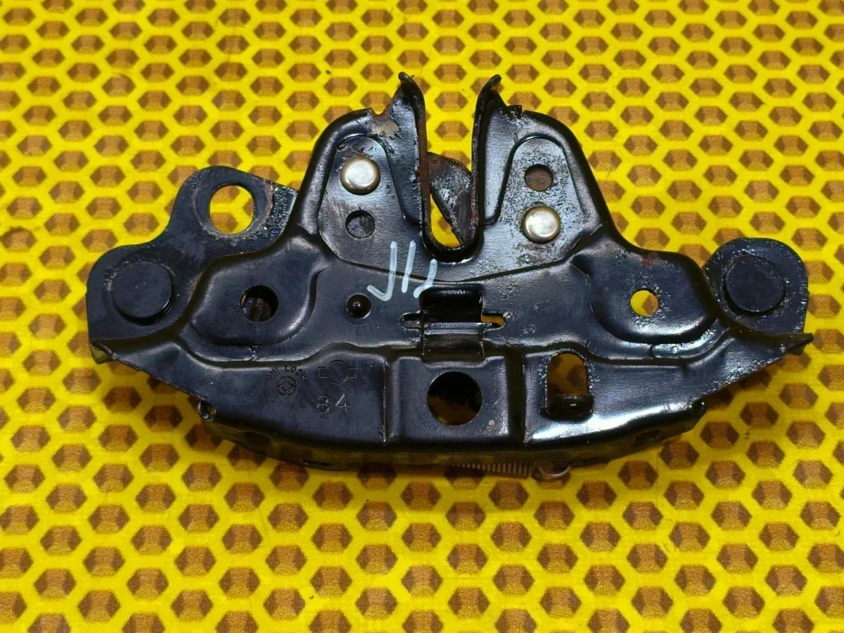 Замок капота Nissan Qashqai 2018 656014EH0A J11 MR20DD