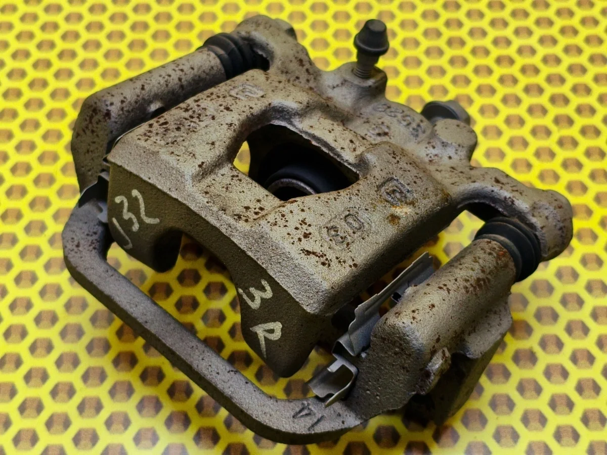 Суппорт Nissan Teana 2013 44001JN01B J32 VQ25DE, задний правый