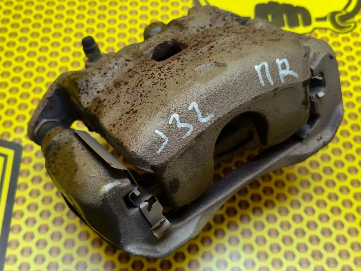 Суппорт Nissan Teana 2013 41001JN00A J32 VQ25DE, передний правый