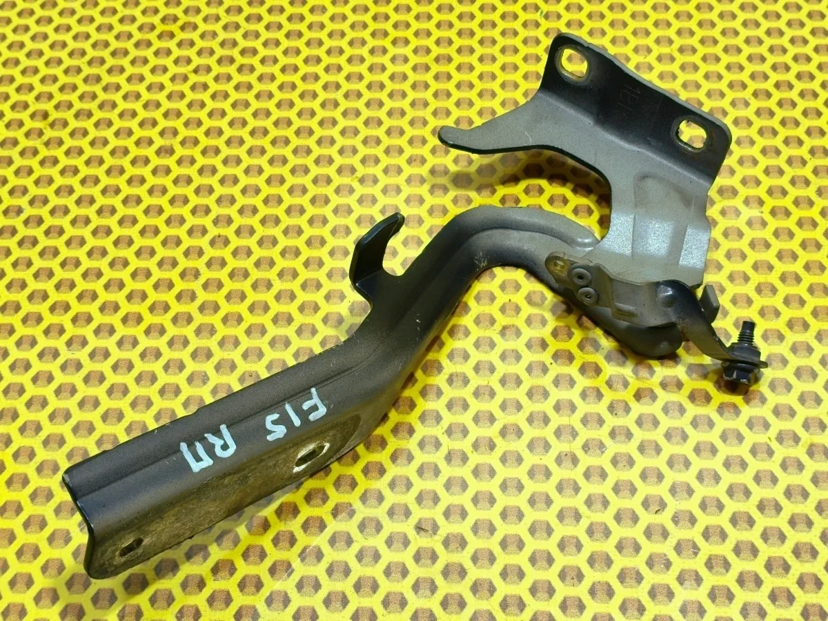 Петля капота Nissan Juke 2014 65400BA60A F15 HR16DE, правая