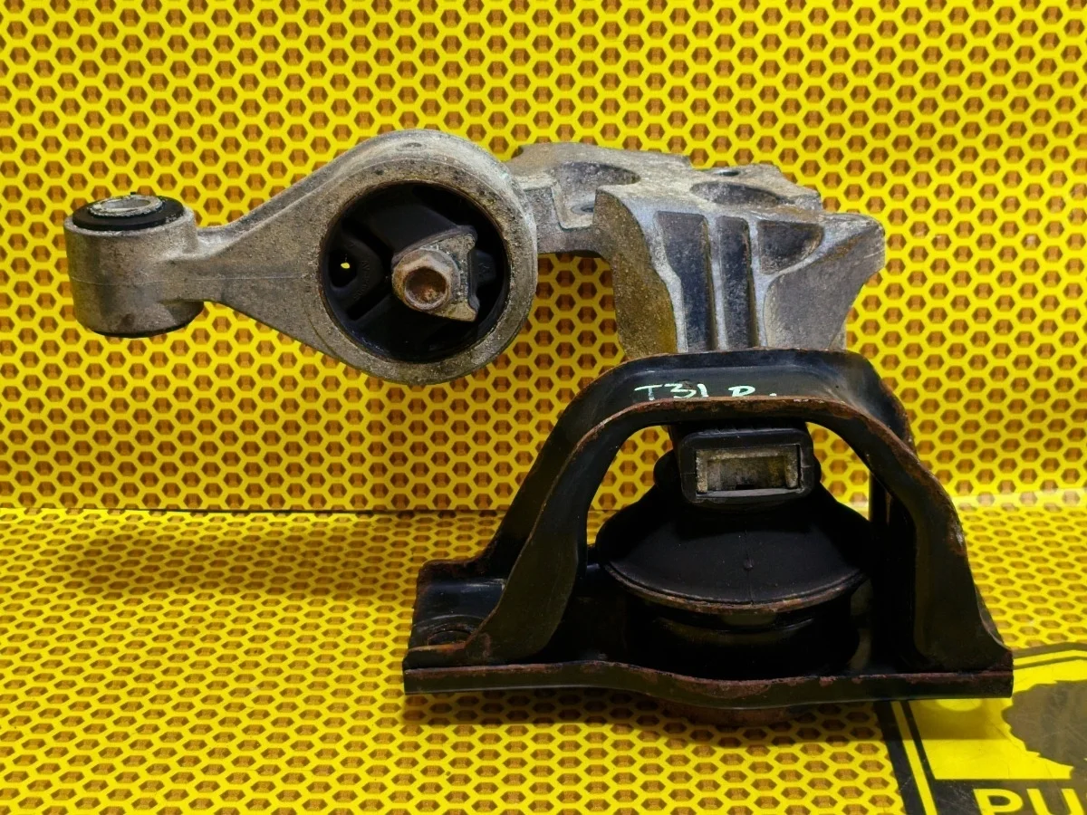 Опора двигателя Nissan X-Trail 2007 11210ET80A T31 QR25DE, правая