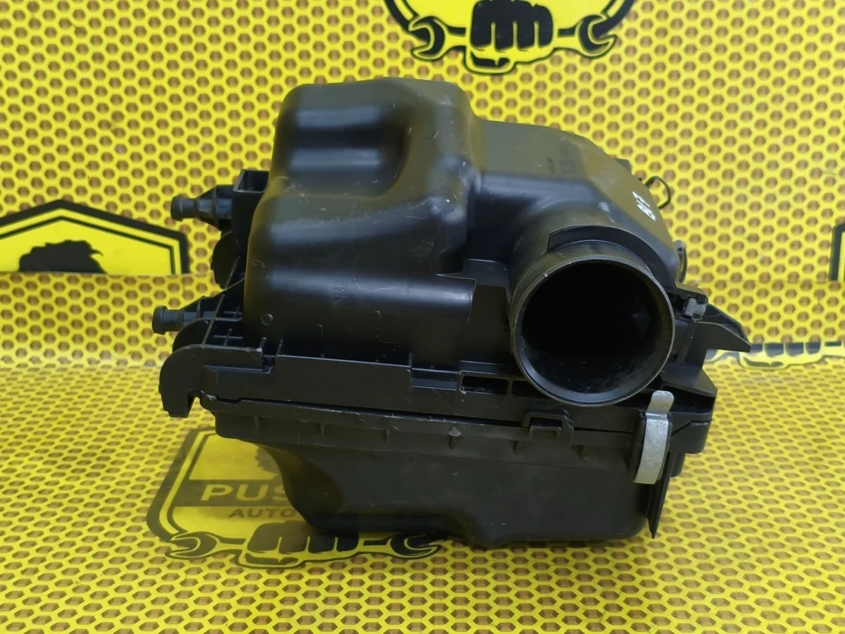 Корпус воздушного фильтра Nissan Sentra 2015 165001KA1C B17 HR16DE