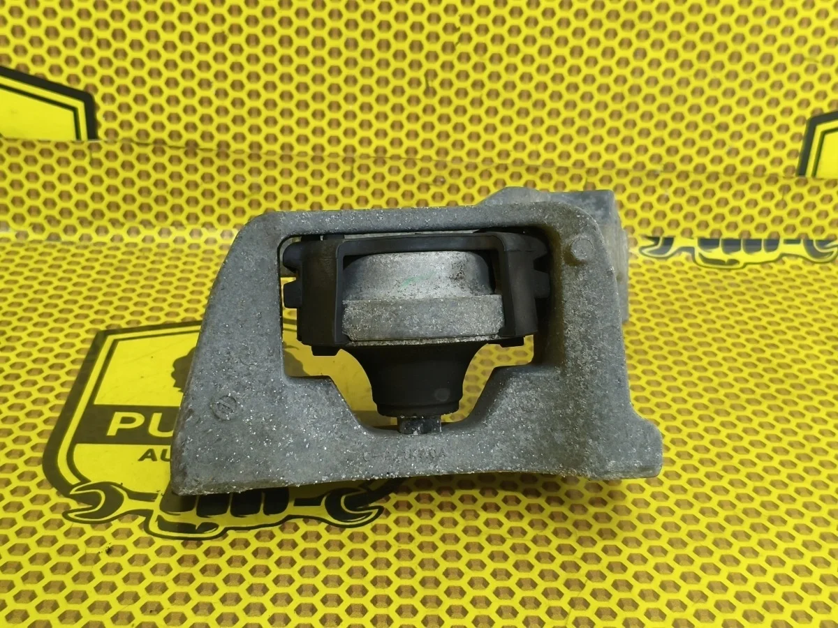 Опора двигателя Nissan Sentra 2015 112101KA1A B17 HR16DE, правая