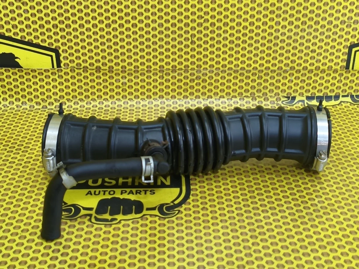 Патрубок воздушного фильтра гофра Nissan Sentra 2015 165761KA0A B17 HR16DE