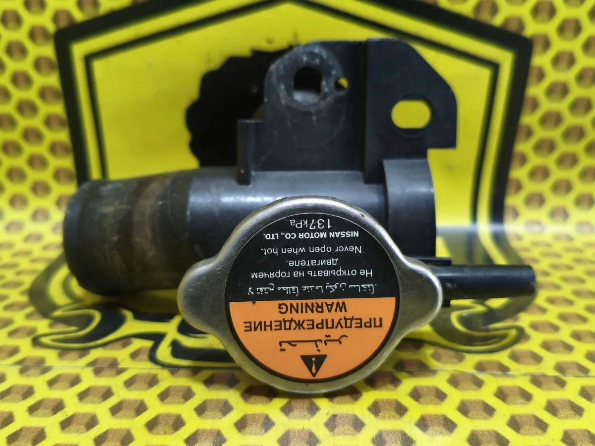 Горловина заливная радиатора Nissan Teana 2011 21517JN20A J32 VQ35DE