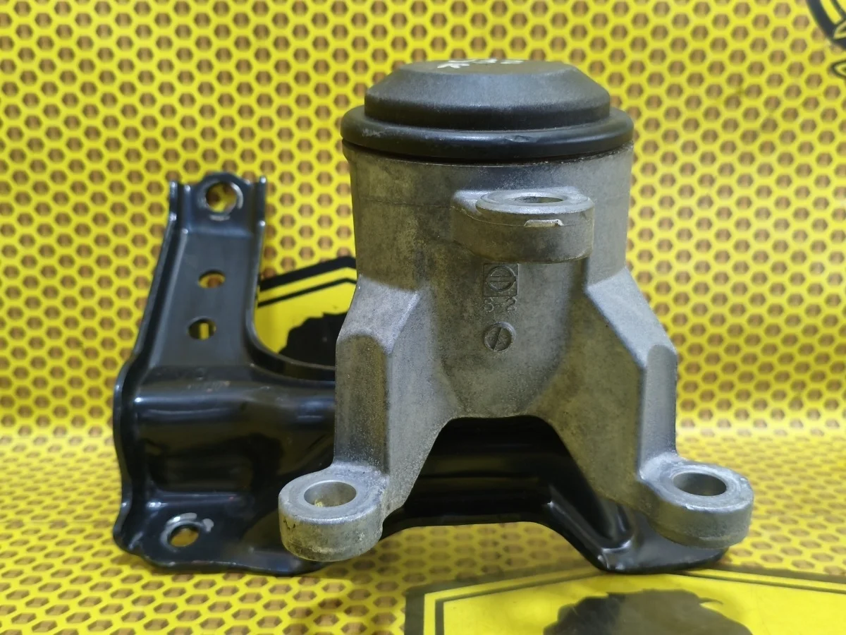 Опора двигателя Nissan Teana 2011 11210JP00B J32 VQ35DE