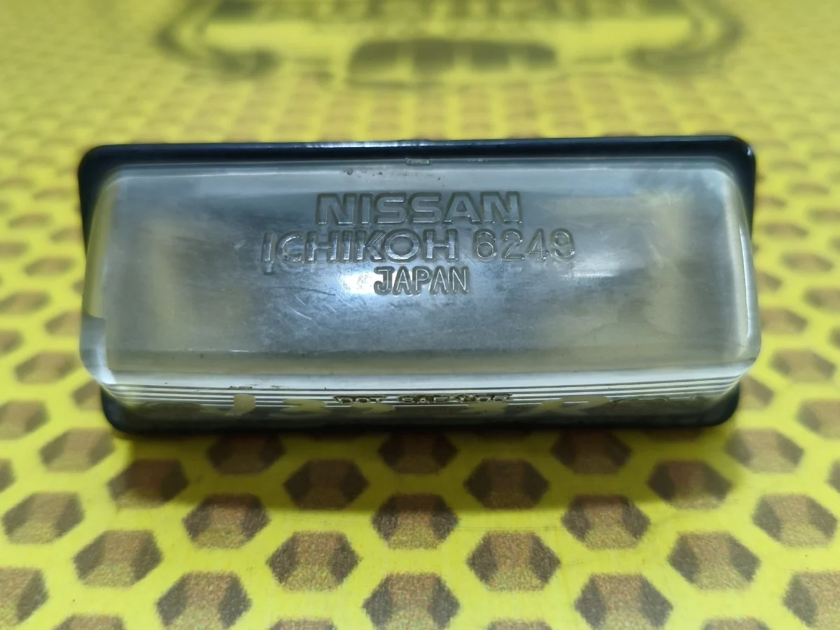 Подсветка номера Nissan Teana 2011 265109Y00A J32 VQ35DE, правая