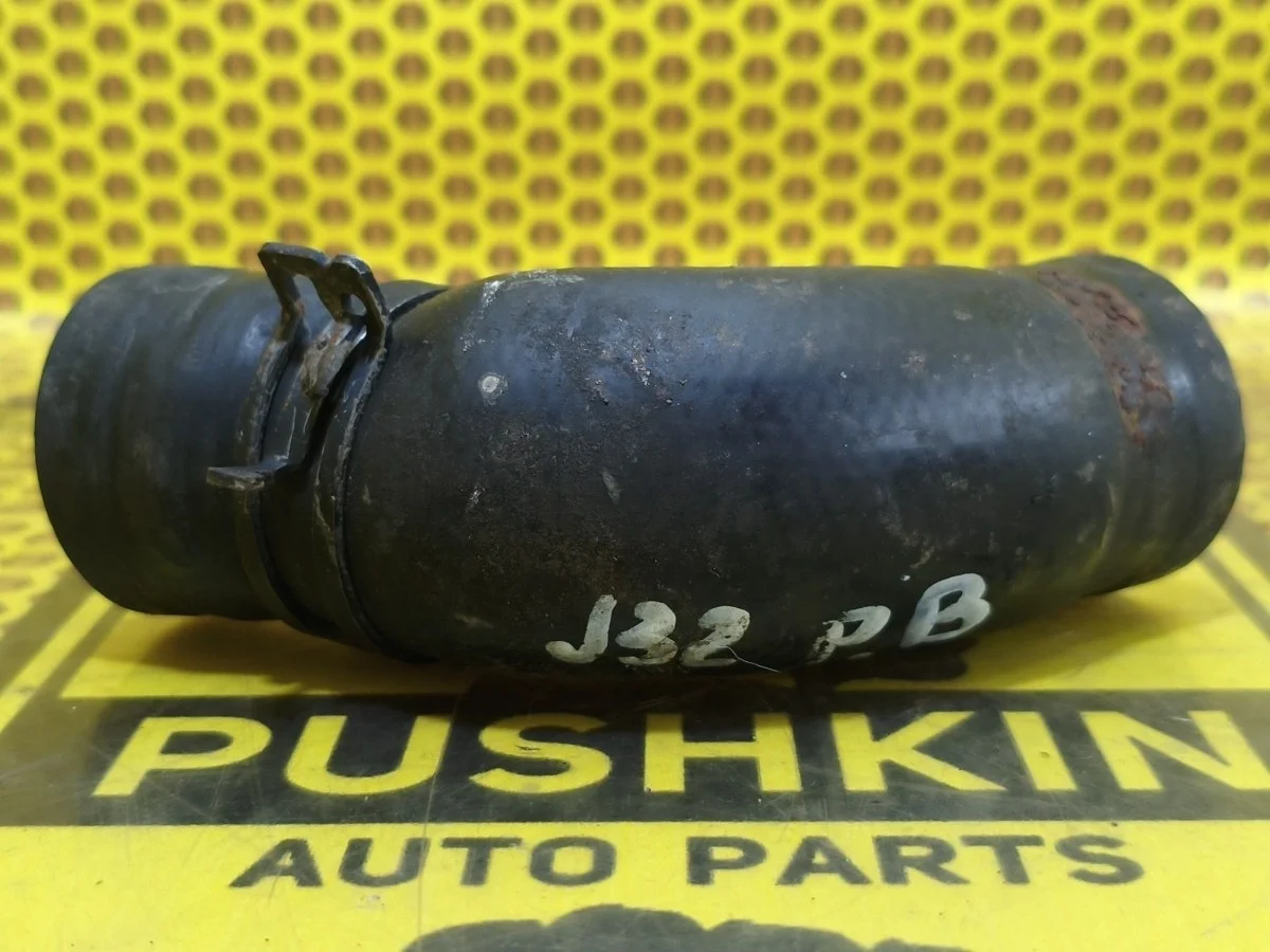 Патрубок радиатора верхний Nissan Teana 2011 21501JN21A J32 VQ35DE