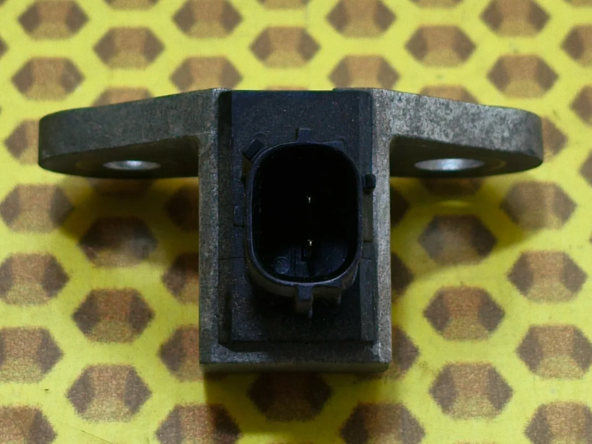 Датчик удара AIRBAG SRS Nissan Qashqai 2011 K88301GZ0A J10 MR20DE, левый