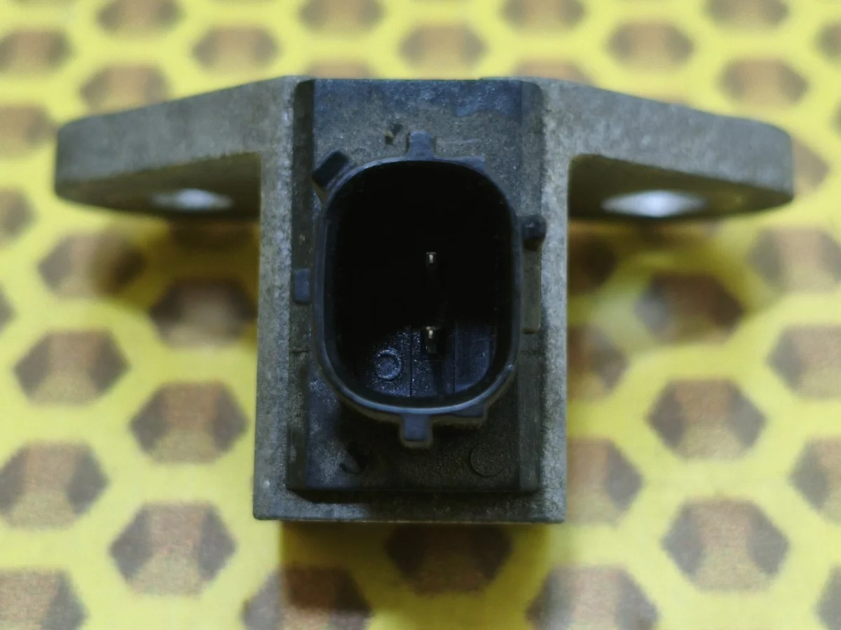 Датчик удара AIRBAG SRS Nissan Qashqai 2011 K88301GZ0A J10 MR20DE, правый