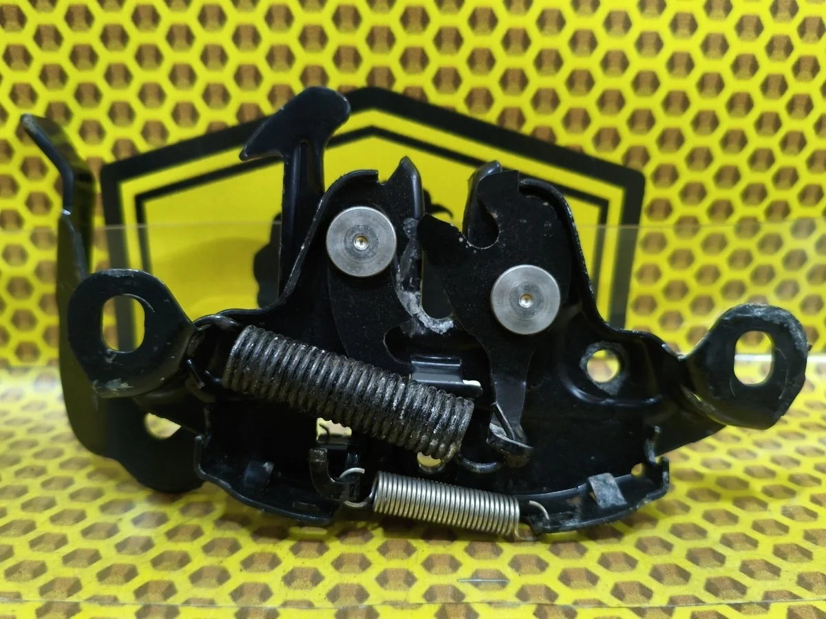 Замок капота Nissan Qashqai 2011 65601JD000 J10 MR20DE