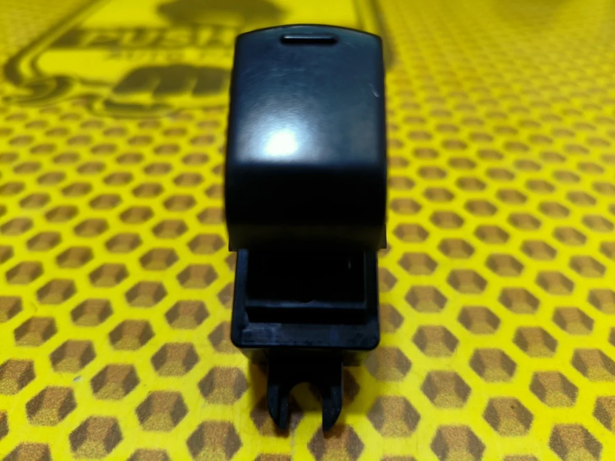 Кнопка стеклоподъемника Nissan Qashqai 2011 25411BR00A J10 MR20DE, задняя левая