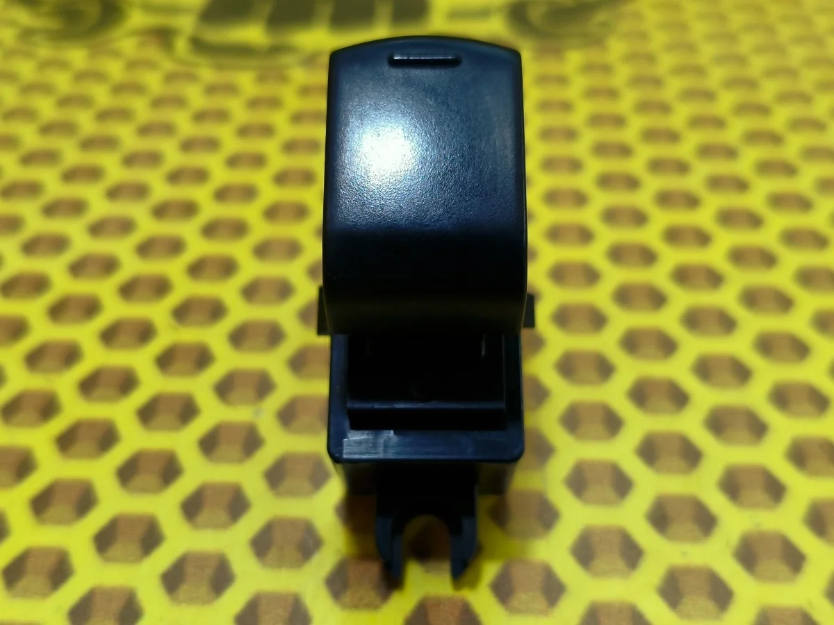 Кнопка стеклоподъемника Nissan Qashqai 2011 25411BR00A J10 MR20DE, задняя правая