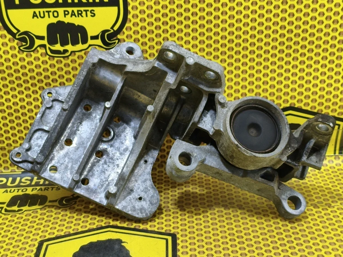 Опора двигателя Nissan Qashqai 2011 11220JD200 J10 MR20DE, левая