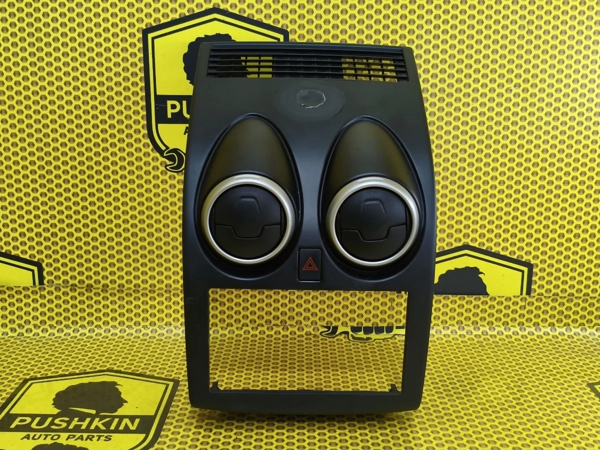 Рамка магнитолы Nissan Qashqai 2011 68260BR00A J10 MR20DE