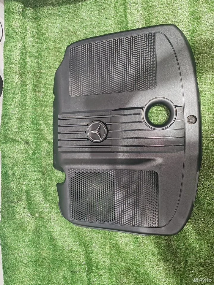 Декоративная крышка двигателя mercedes a6510102767