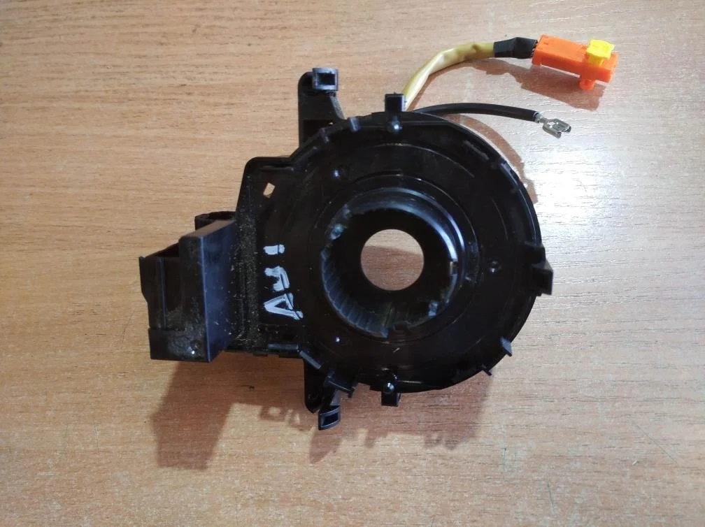 Б.у. шлейф рулевой TOYOTA AURIS ZRE150 TOYOTA AURIS ZRE150