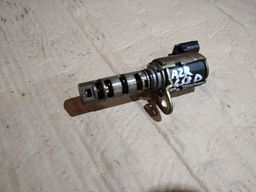 Б.у. клапан vvti TOYOTA NOAH AZR60 TOYOTA NOAH AZR60