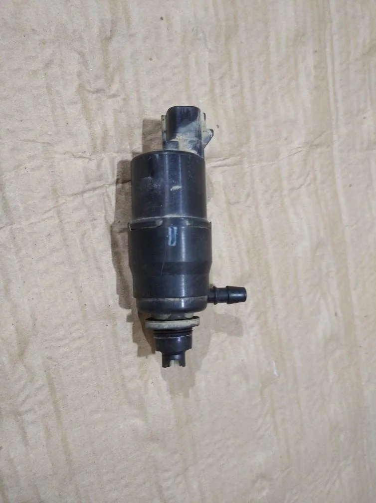 Б.у. насос омывателя фар SUBARU LEGACY/ OUTBACK B14 SUBARU LEGACY/ OUTBACK B14