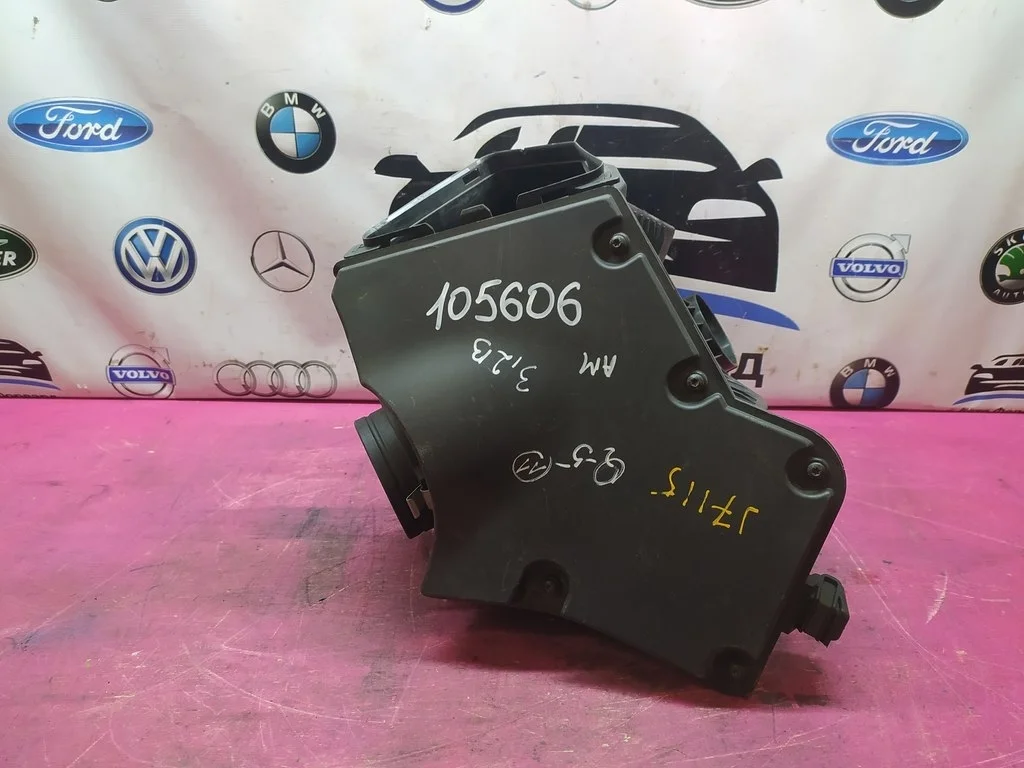 Корпус воздушного фильтра Audi A4 B8 A5 Q5 3,2 CAL