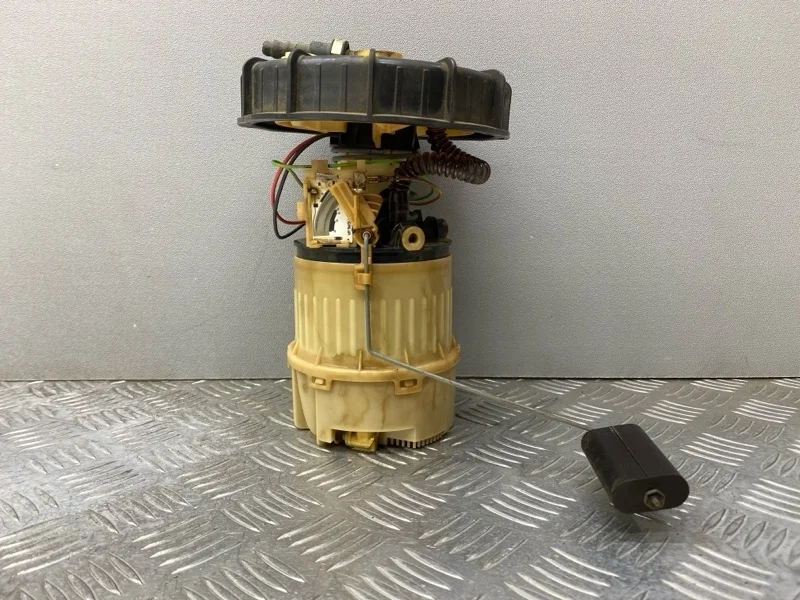 Бензонасос Mazda 3 BK