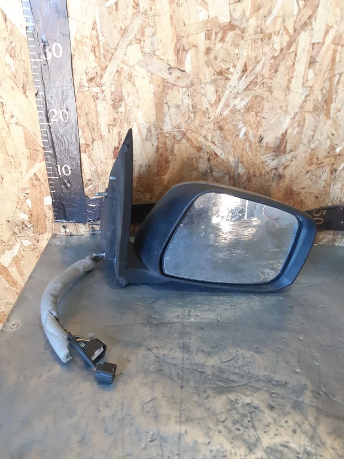 Зеркало правое электрическое Nissan Pathfinder III рестайлинг (2010—2014) 2011 KAF - бежевый