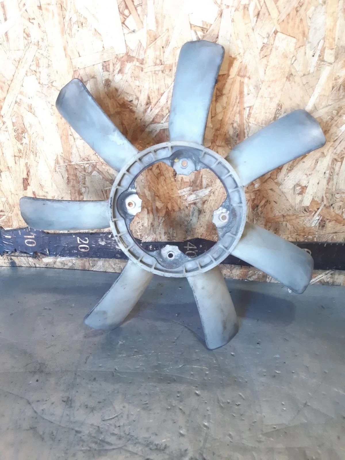 Крыльчатка вентилятора Nissan Navara D40 (2004—2010) 2008 серебристый