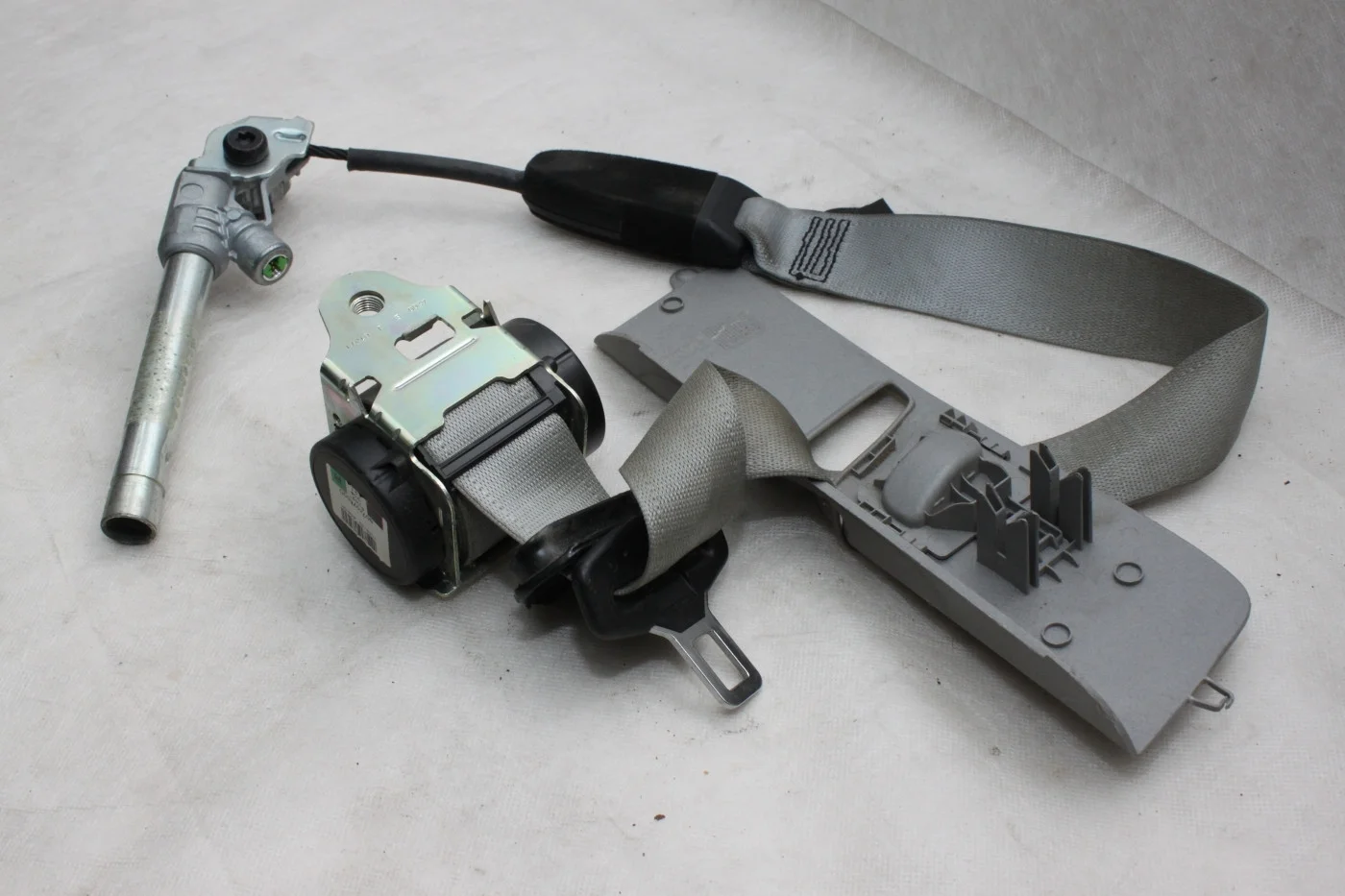 Ремень безопасности передний правый Опель Корса Д